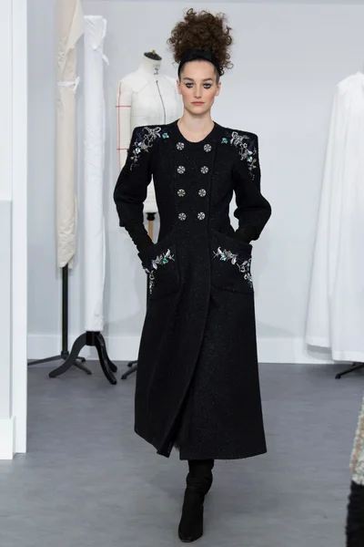 Look 17